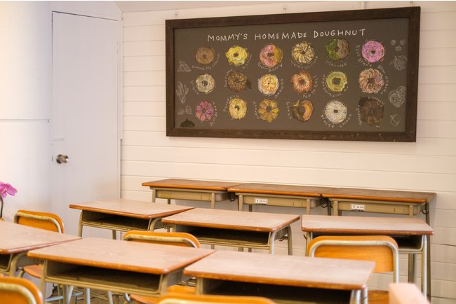 学校をイメージしたエントランススペース