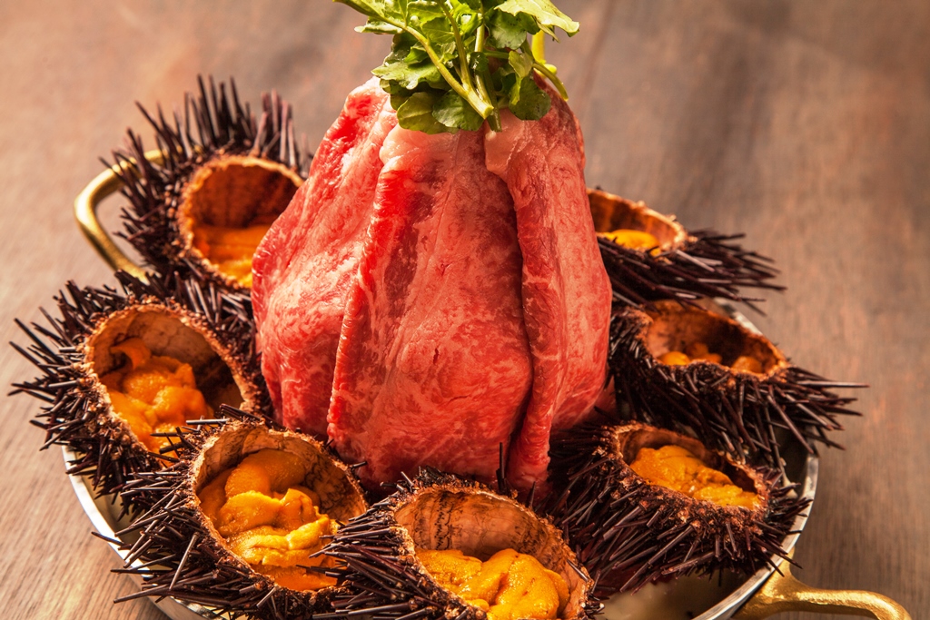 肉 チーズの最強コンボに殻つき丸ごとウニをプラスオン 最進化系ハイブリッド肉鍋 The うにく鍋 チーズエスプーマdx Glass Dance六本木 で限定展開 Ddホールディングスのプレスリリース