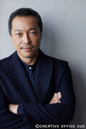 ^(C)CREATIVE OFFICE CUE