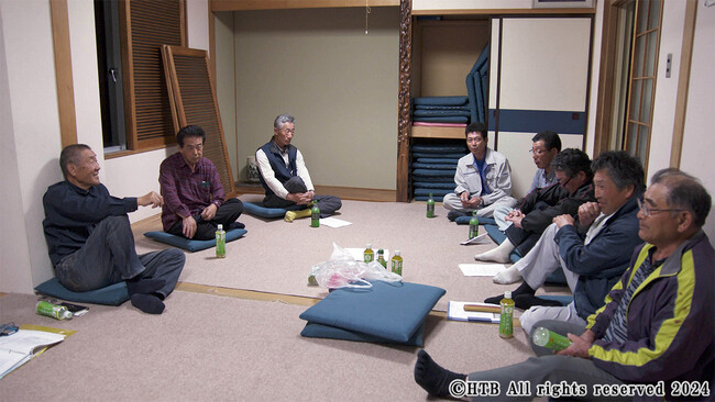 「舞鶴遊水地にタンチョウを呼び戻す会」は、北海道長沼町に住んでいる14人の農家で始まった(C)HTB All rights reserved 2024 「舞鶴遊水地にタンチョウを呼び戻す会」は、北海道長沼町に住んでいる14人の農家で始まった(C)HTB All rights reserved 2024