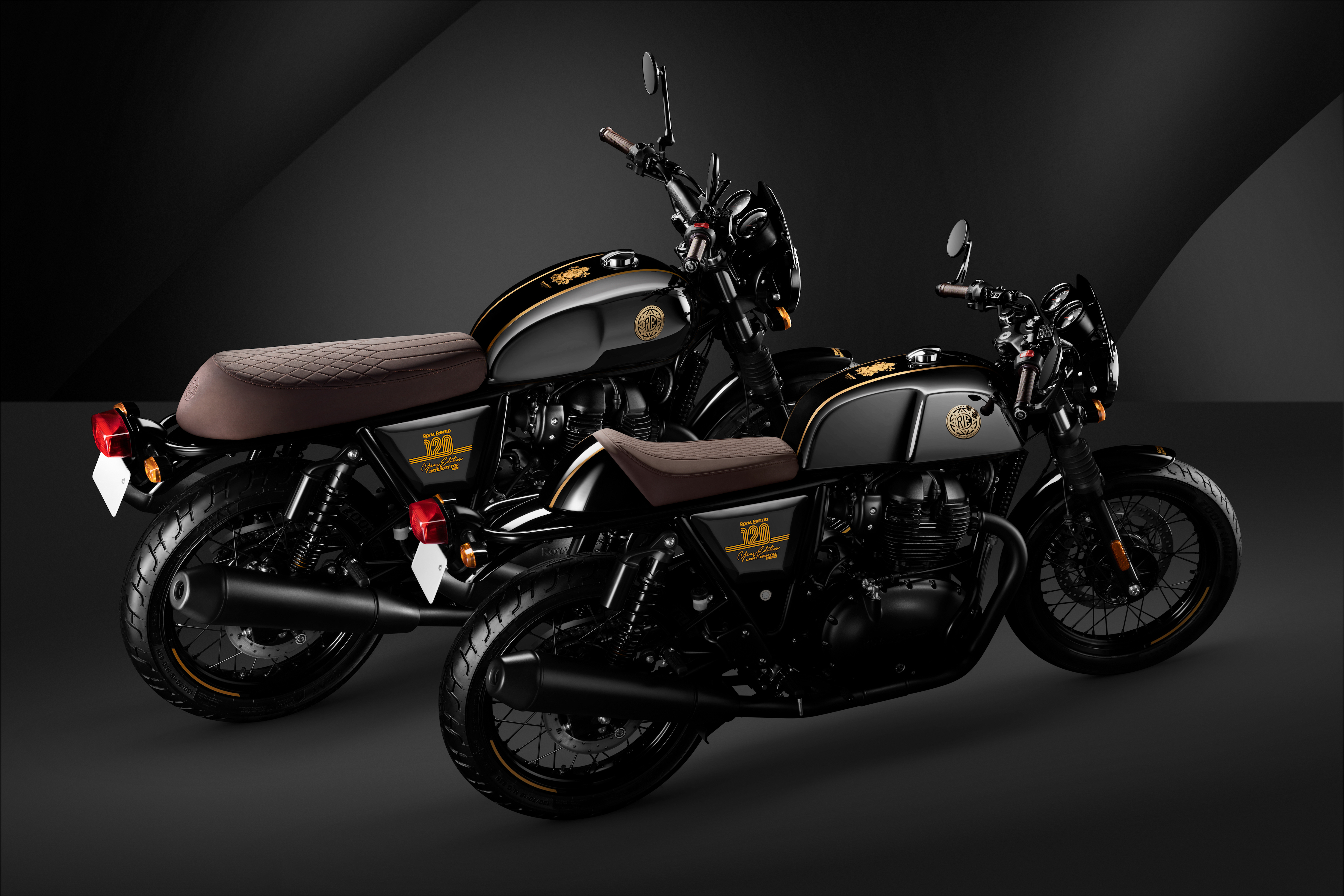 Royal Enfield、創業120周年を記念したINT 650とContinental GT 650の