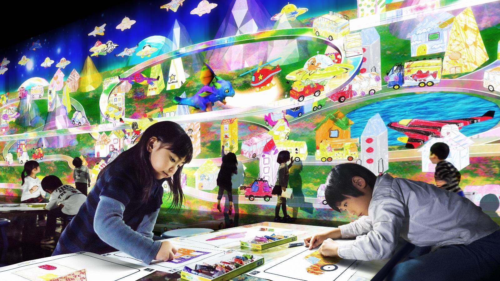 埼玉アートフェスティバル２０１８内にて、「チームラボ お絵かきタウン&ペーパークラフト」inソニックシティを開催。2018/5/3（木）～5/6（日）