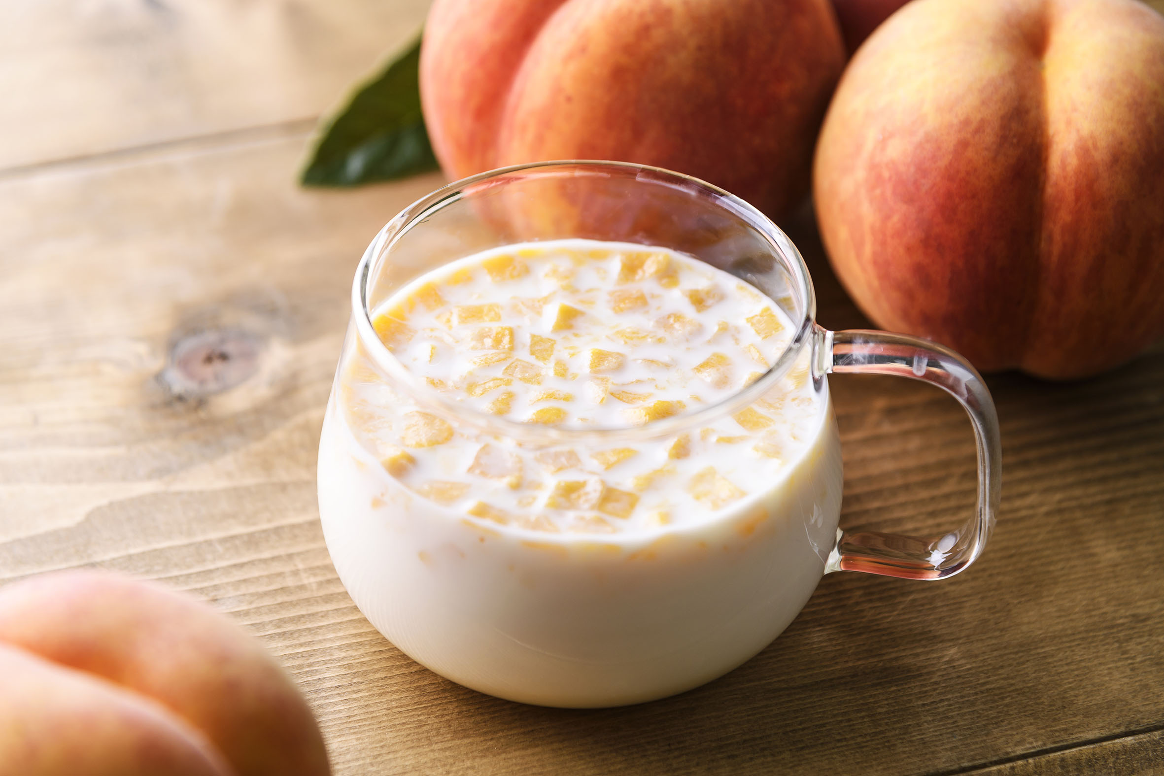 牛乳を注いで1分 混ぜるだけでももミルクが完成 牛乳でつくる飲むデザート ザク切りもも 新発売 株式会社アスザックフーズのプレスリリース