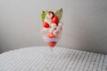 聖夜を彩る、甘くジューシーないちごのパフェ「2024 White Christmas Parfait」/「THE NEW NORMAL」にて12月2日からスタート!