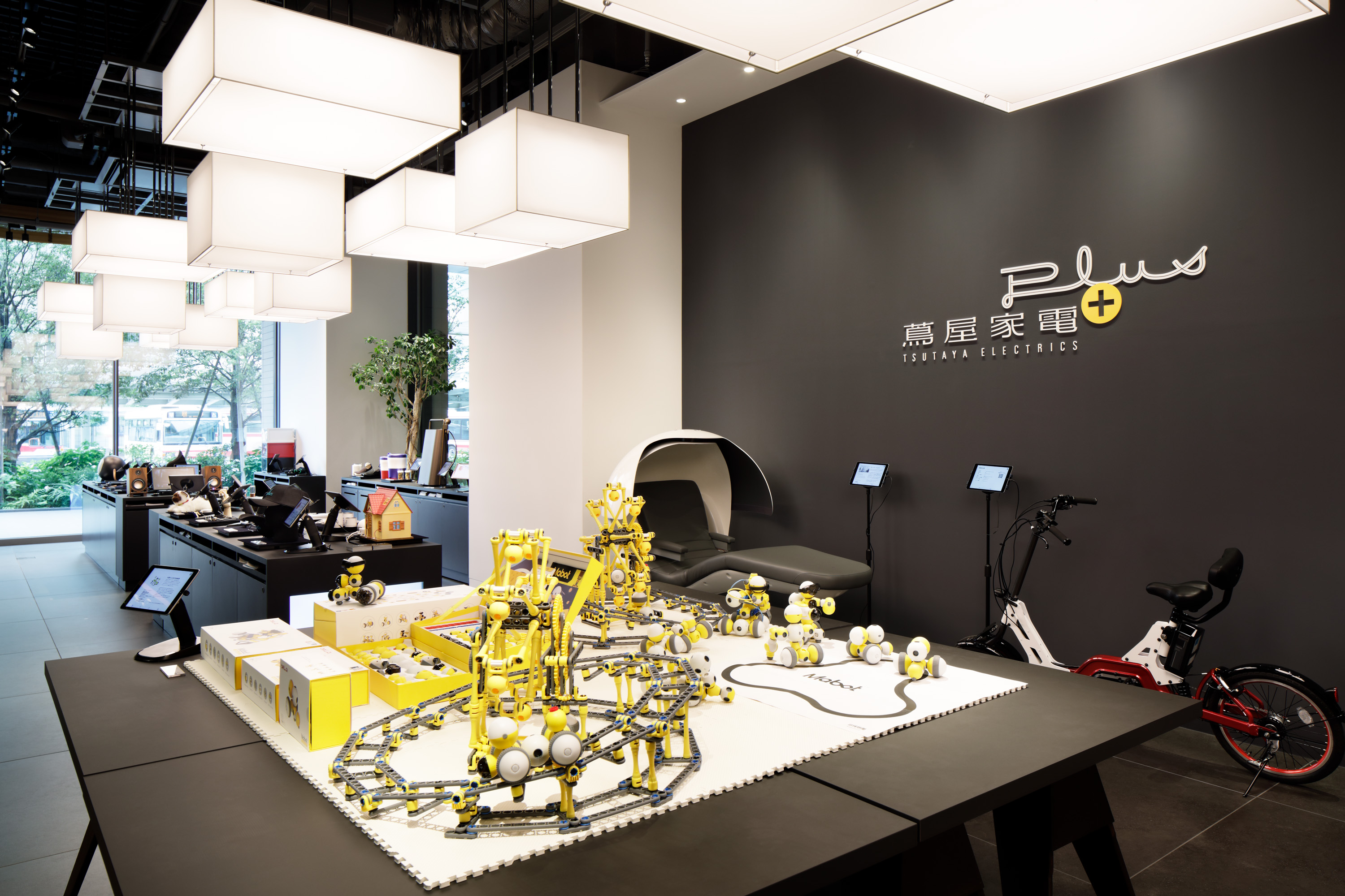 蔦屋家電 にてcbdキャンディ Chillsおよび Geeksの展示販売を開始 株式会社フレークスのプレスリリース