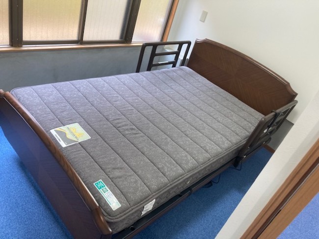 寝具（フランスベッドグランマックス3モーターセミダブル使用）