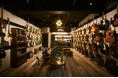いよいよ6月18日グランドオープン。代官山に誕生するギター専門店「MIKIGAKKI COCO GUITAR SHOP」