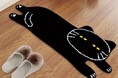 【ニトリ デコホーム】ネコが寝そべるようなかわいさ。120cmの「デコネコ」ロングマットが2000円未満で新登場