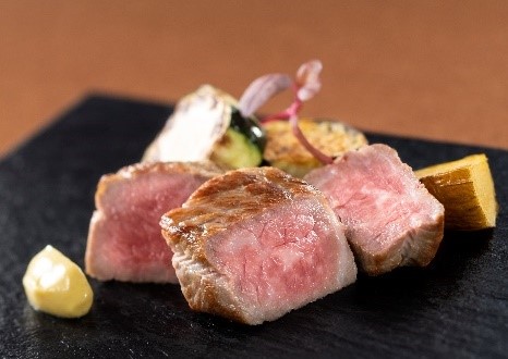 北海道産牛肉のステーキ