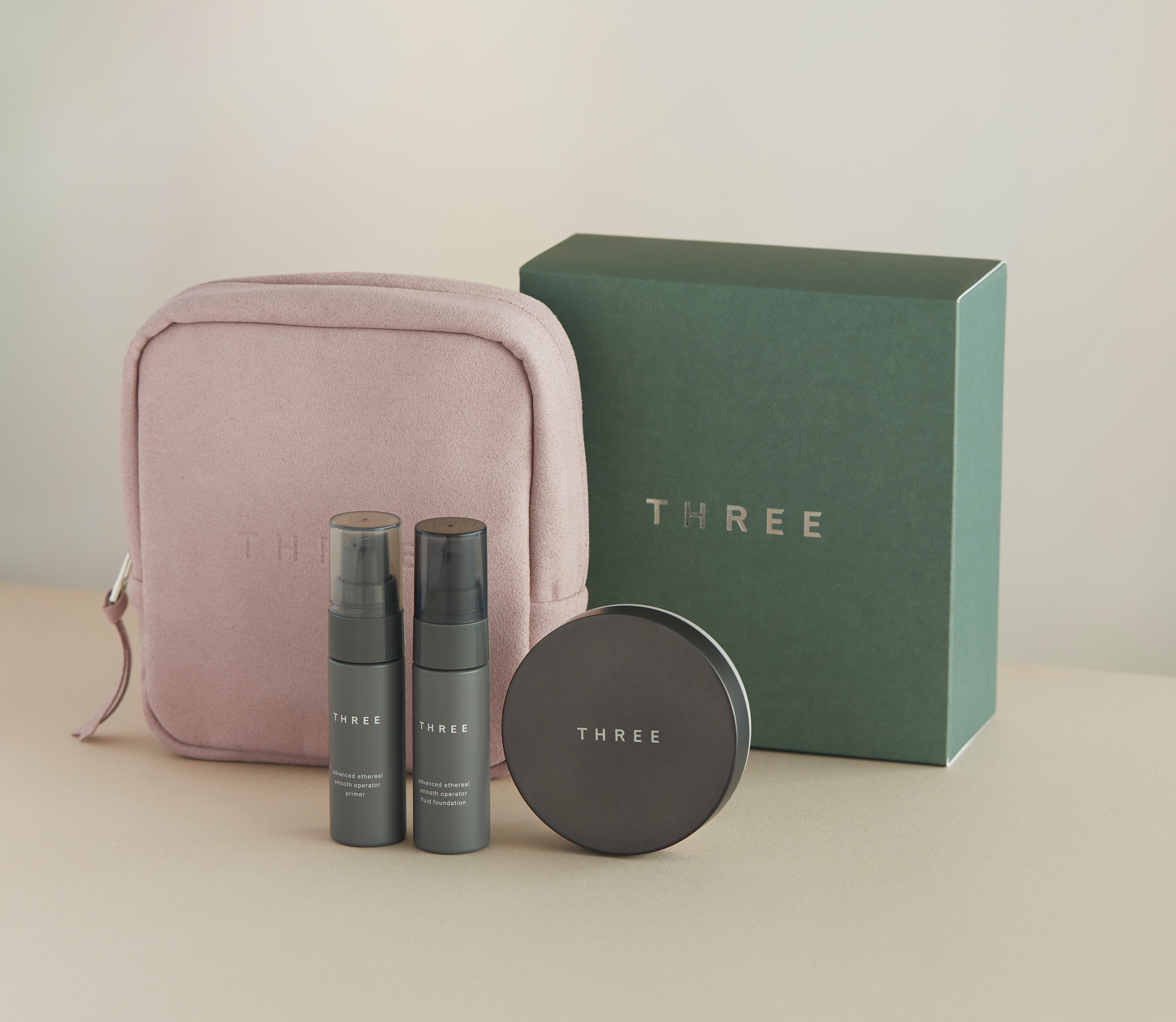 THREE(スリー)から、 BASE MAKEUP TRIAL KIT を数量限定で発売します