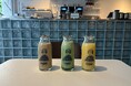 カセットテープカフェ「CASSE」の世界観を、既製品の牛乳瓶に表現