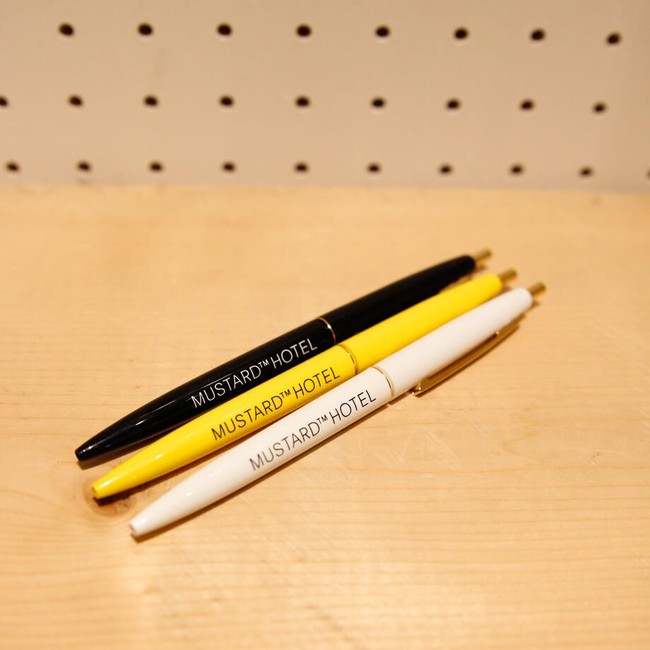 オリジナルペン 各484円