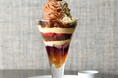 ホテルグランバッハ東京銀座 | ふたつの秋の味覚が織りなすハーモニーと、秋色のレイヤーが美しい「グランバッハ パフェ ‐栗と洋梨のパフェ-」を発売