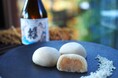 【日本酒を“食べる”衝撃】奥三河の銘酒「蓬莱泉 別撰」が和菓子に。老舗和菓子店お亀堂、“大人のための酒まんじゅう”第二弾を発売