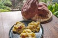 酷暑で規格外まで育ったサツマイモをモチモチ触感の「鬼まんじゅう」へ 愛知・豊橋のお亀堂が地元青果市場と全面協力