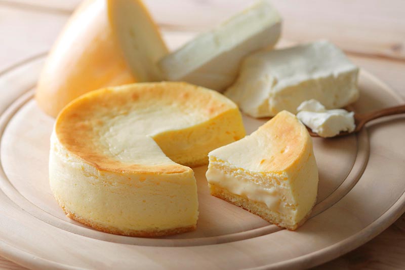 ふわ、とろ食感で大人気のチーズケーキ「フォンダンフロマージュ」がリニューアルいたしました。｜株式会社九十九島グループ