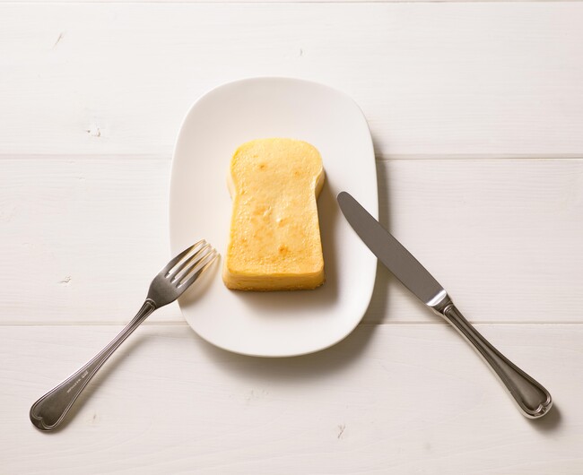 フレンチトーストベイクドチーズケーキ　1,242円（税込）