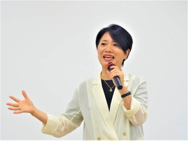 山口有希子氏