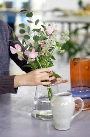 お持ちの花器に合わせたアレンジデザインも可。