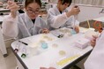 【新居浜高専】光る大腸菌を作ろう!中学生が遺伝子組み換え実験に挑戦 ──鬼北町でバイオテクノロジー出前講座を開催