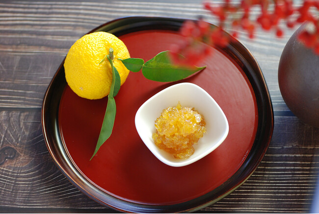 香高い本柚子のピールを使用