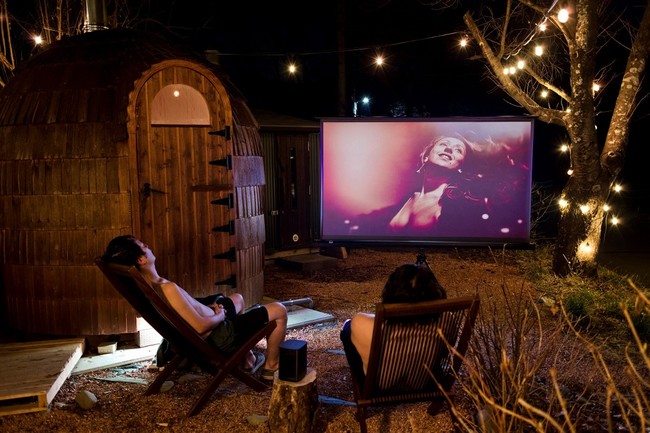 <第1回の”ときたまひみつきちComoriver”での様子> <第1回の”ときたまひみつきちComoriver”での様子>