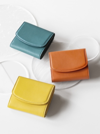 土屋鞄】夏のスタイルに鮮やかな彩りを！色を楽しむ革小物の新シリーズ