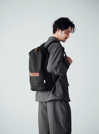 土屋鞄初、リサイクルナイロン製バッグシリーズを新発売|土屋鞄製造所