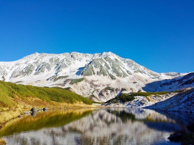 立山連峰の雪解け水イメージ