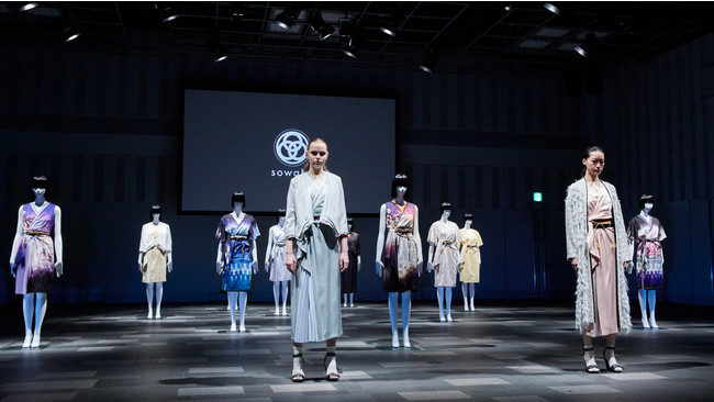Rakuten Fashion Week TOKYO 表参道スペースOにてプレゼンテーションの模様