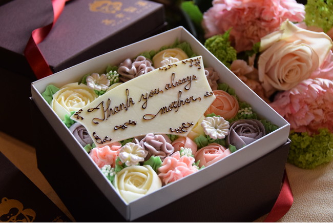 焼き菓子店が届ける母の日フラワーギフト 高木製菓のフラワーボックス を4月10日より販売開始 高木製菓のプレスリリース