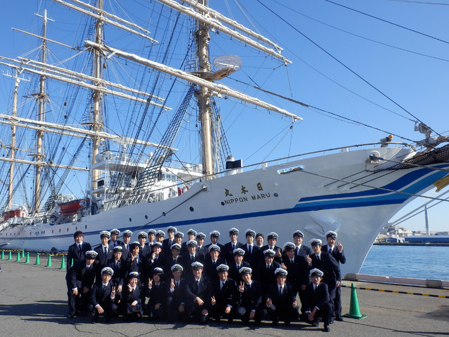 御船印】船員教育を支援する、寄付金つき『公式船印帳～帆船・日本丸