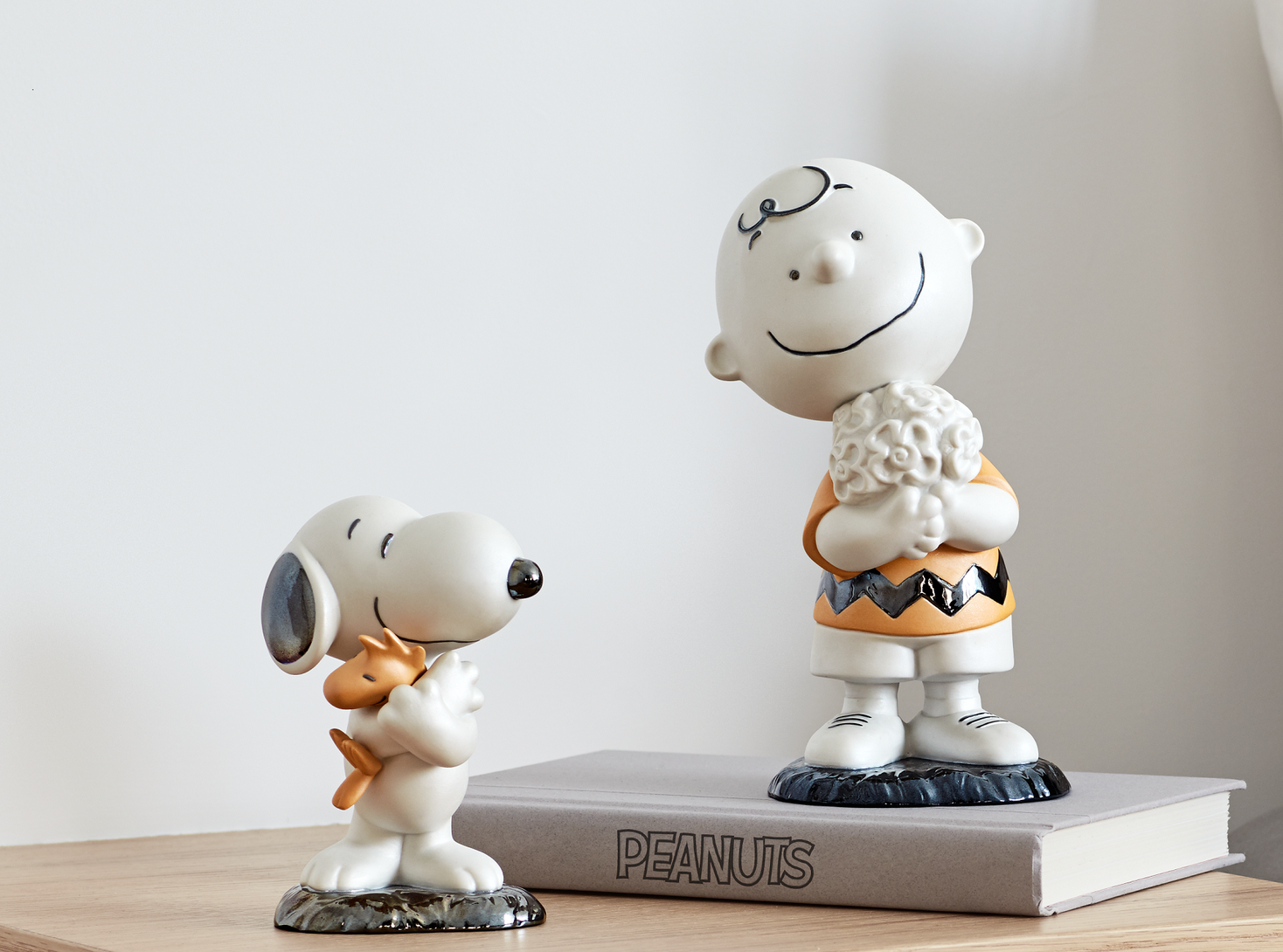 現金特価】 リヤドロ LLADRO PEANUTS スヌーピー SNOOPY