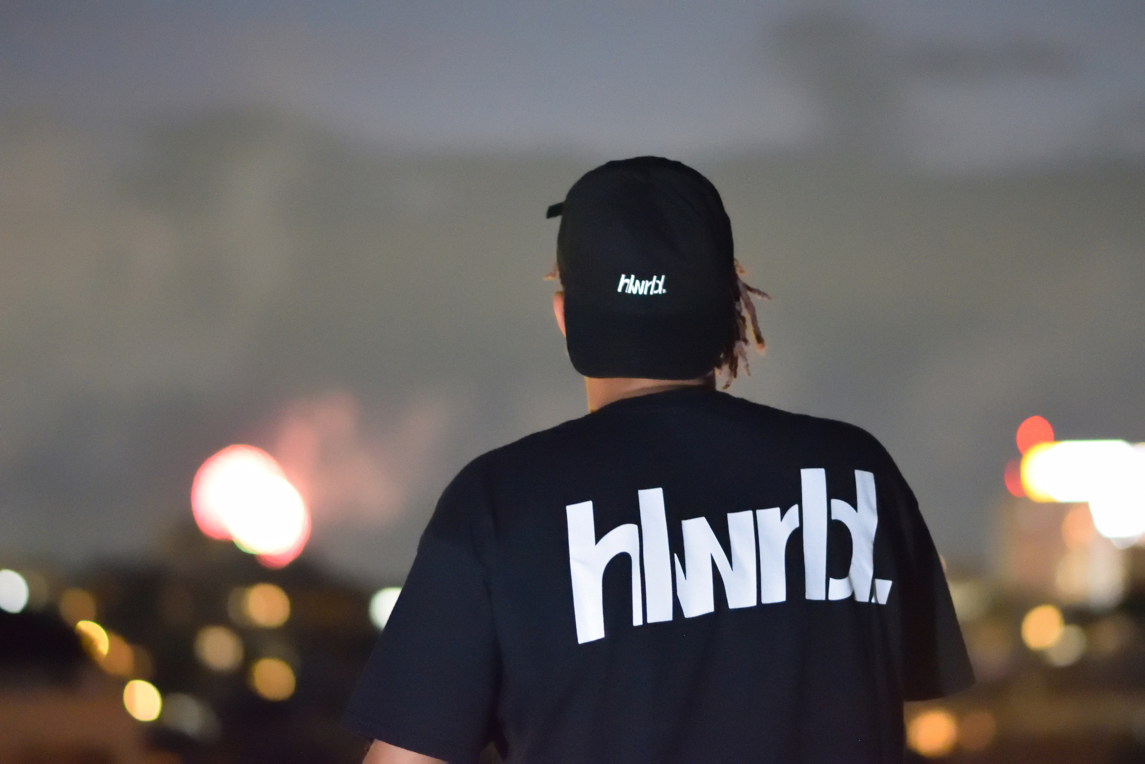 世界から注目を集めるストリートブランド Hlwrld ハローワールド が原宿にてpopupストアを開催 4月1日 4日 グローバルなアーティストたちとのコラボ作品をお披露目 Hlwrldのプレスリリース 世界から注目を集めるストリートブランド Hlwrld ハローワールド が原宿にてpopupストアを開催 4月1日 4日 グローバルなアーティストたちとのコラボ作品をお披露目 Hlwrldのプレスリリース