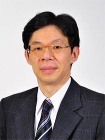 全国大会で審判長を務める日本将棋連盟会長の谷川浩司九段