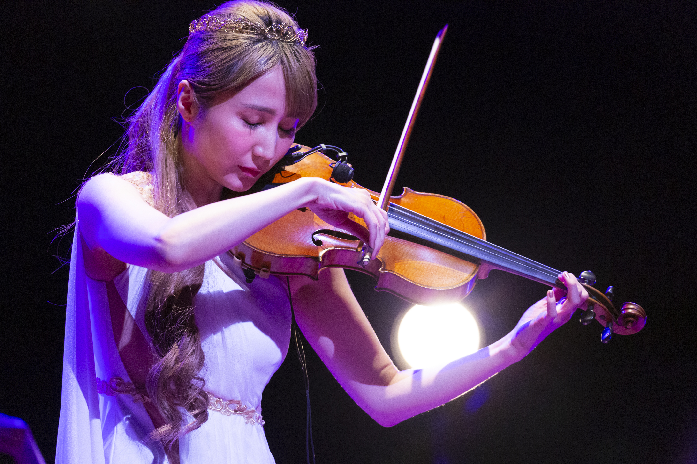 サラ オレインが800名の観客に一足早いクリスマスプレゼント クリスマスの名曲や本日最終回を迎える大河ドラマの劇中歌 我が故郷 など全15曲を披露 J Comのプレスリリース