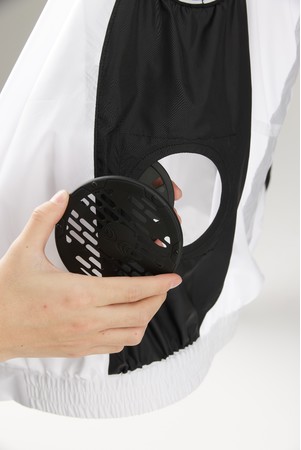 デリバリーサービス配達員向け空調服「ＫａＺｅｏｉ（かぜおい) MとLの2セット 機能性とデザイン性を追求したデリバリーサービス配達員向け空調