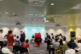 アルバルク東京の選手・ルークが訪問