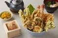 【天吉屋】「春天丼」を期間限定販売 ~ 大海老と旬野菜が彩る至福の一善 ~