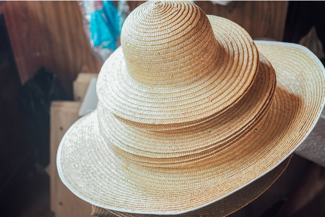 創業100年 佐賀県唯一の麦わら帽子工房 森山製帽所 Saga Madoにて 春 夏の麦わら帽子展 を開催 さが県産品流通デザイン公社のプレスリリース