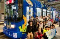 小学生がデザインを手がけたオリジナルラッピング電車の出発式を開催しました!