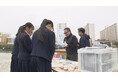 地域の川と海を守るために、ごみ拾いを実施 いつでもごみ拾いができる“拾い箱”を中高生が体験