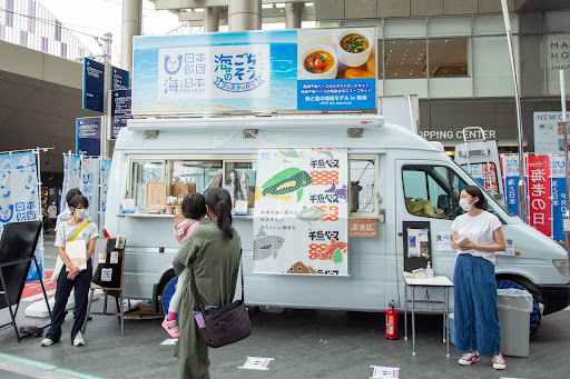 【キッチンカー出店の様子】