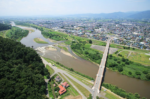 重要文化的景観として選定された最上川流域の景観