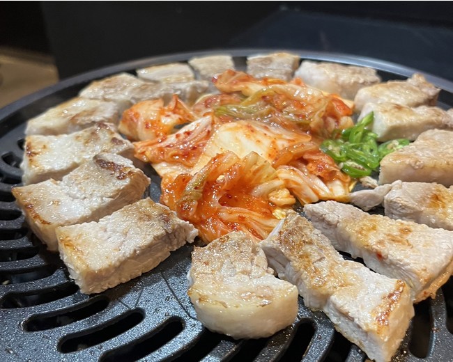 夏の期間限定メニュー登場 韓国ダイニングまにぽぽ 人気急上昇 ロゼトッポギ と定番 サムギョプサル なんば経済新聞