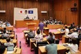 かりゆしウェアを議会で着用 沖縄市との友好の絆をPR