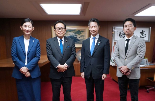 左から）コーディネーター MISORA合同会社代表社員　石原多恵氏、参議院議員　江島潔氏、広島県知事 湯崎英彦氏、株式会社パブリック 代表取締役 谷本譲氏