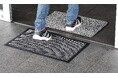 屋外で汚れを落とし、屋内で水分を取る!マットW(ダブル)使いで、玄関をいつもきれいに!