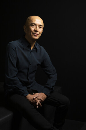 photo by Hiroshi Noguchi (Flowers) photo by Hiroshi Noguchi (Flowers)