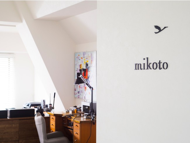 鶴(mikoto)のブランドロゴ